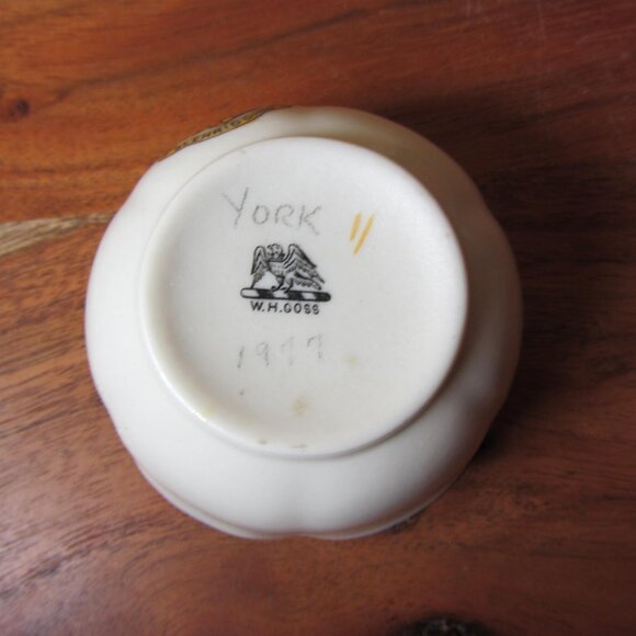 W.H. Goss crested heraldry china vintage Glenridding (GC060 Grace) - Picture 6 of 7